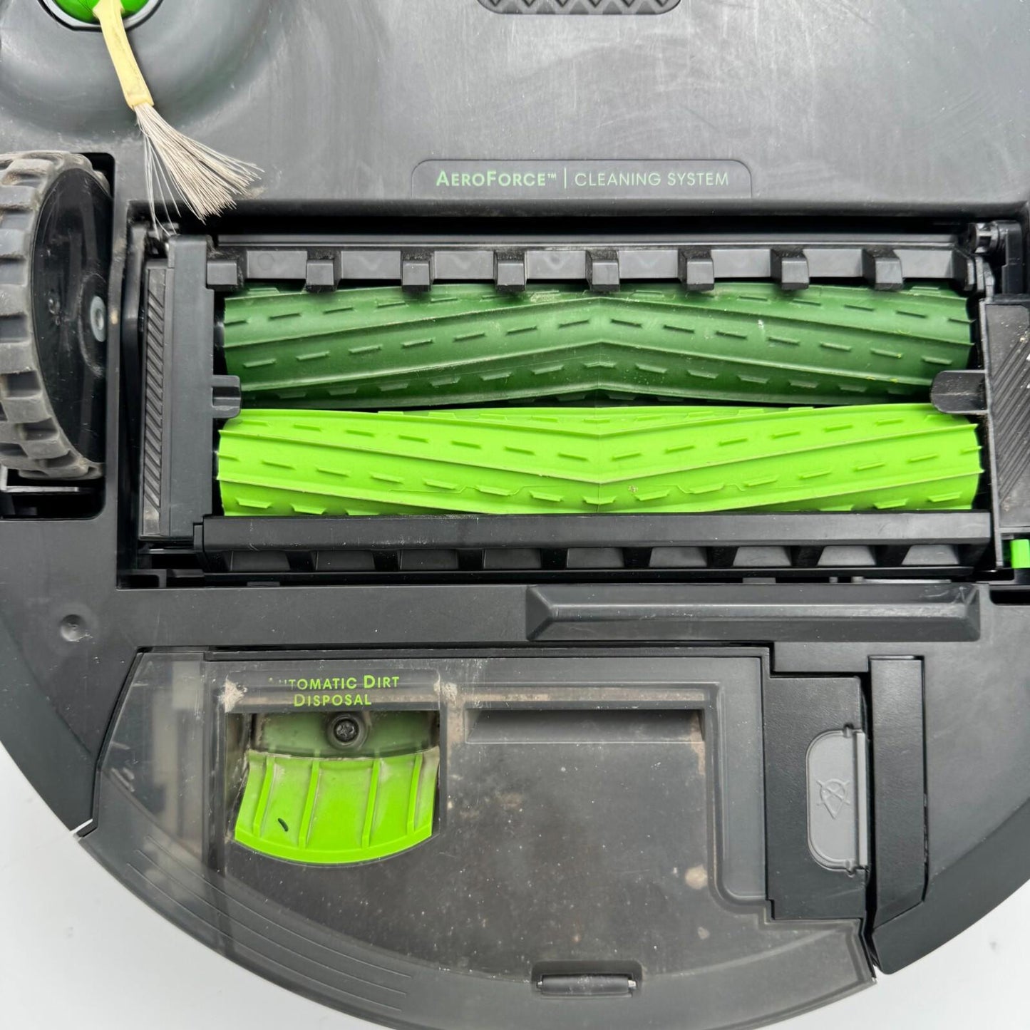 DEFECTIVE iROBOT ROOMBA i1 ROBOT VACUUM *STAYS ON LOOP / BAD BOARD*