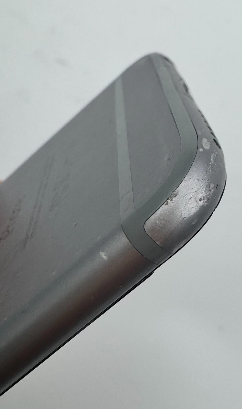 DEFECTIVE IPHONE 6 SPACE GRAY 64GB *FOR PARTS / DOES NOT TURN ON*