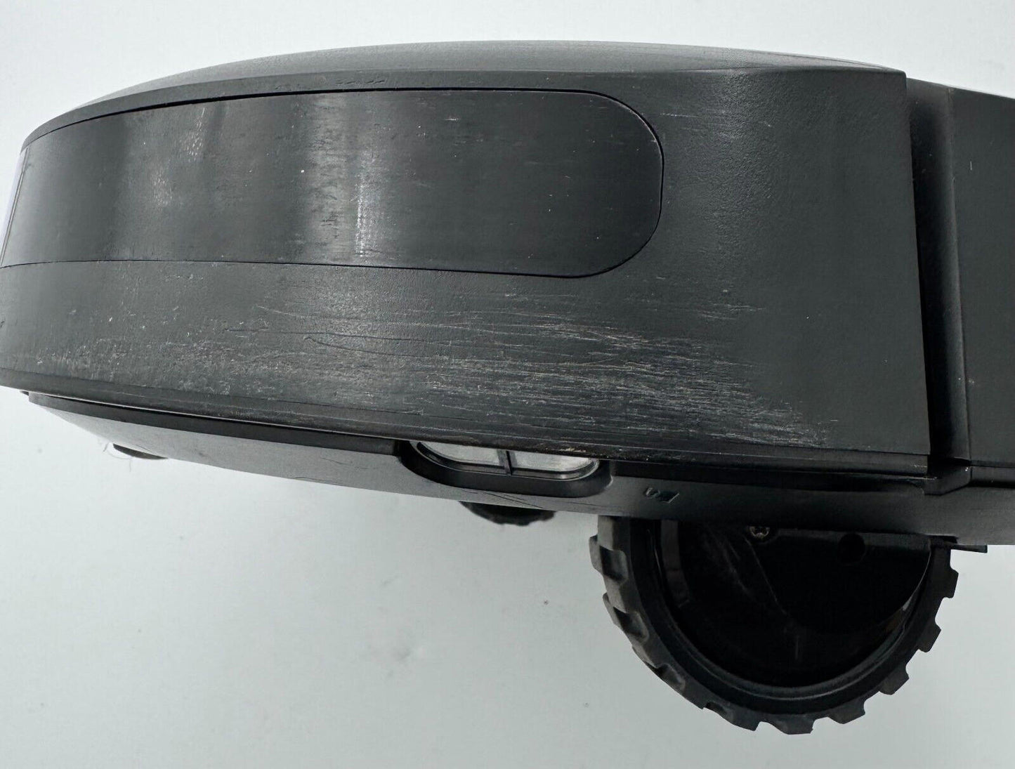 DEFECTIVE iROBOT ROOMBA i1 ROBOT VACUUM *STAYS ON LOOP / BAD BOARD*