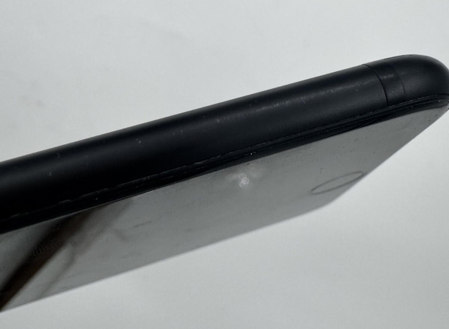 DEFECTIVE IPHONE 7 BLACK 128GB *FOR PARTS*