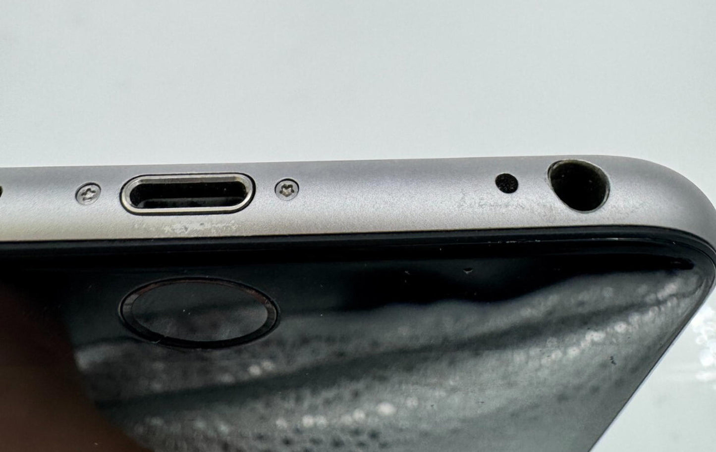 DEFECTIVE IPHONE 6 PLUS SPACE GRAY 64GB *FOR PARTS*